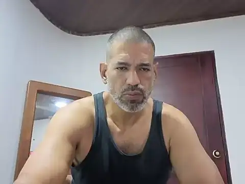 jackbigcock11 webcam