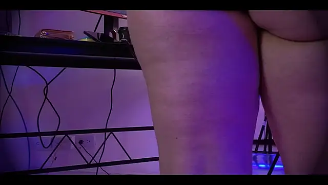 albaismynameX webcam