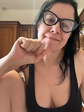 THESWEETBRUNETTE webcam