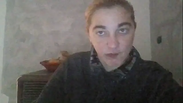 GoldenAngelMilf webcam