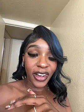 MidnightChanel webcam