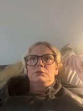 Amelie_BlondeXX webcam