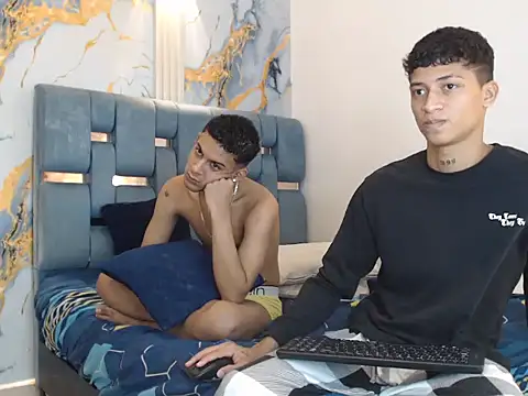 GOLD_BOYS webcam
