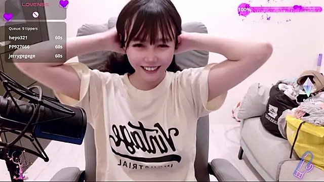 美女Khaleesi_ying_在线直播