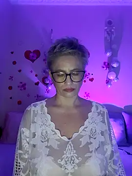 bellabellahot - BellaBellaHot's free webcam - UK Sex Cams