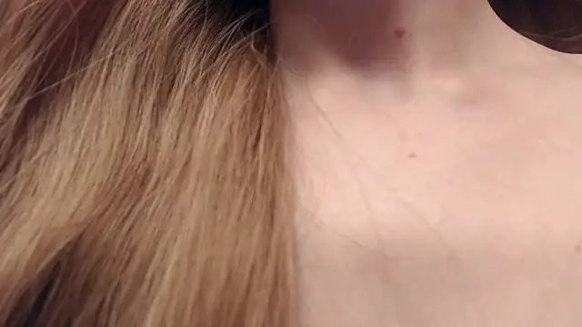 Friendly_Ellie webcam