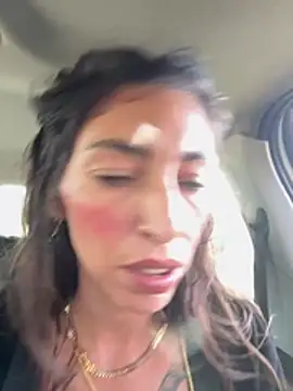 Amani_thewolf webcam