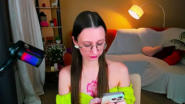 YourLovellyStory webcam