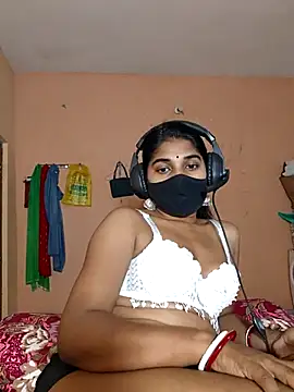 Webcam Model (adite20)  is live.Free join now!