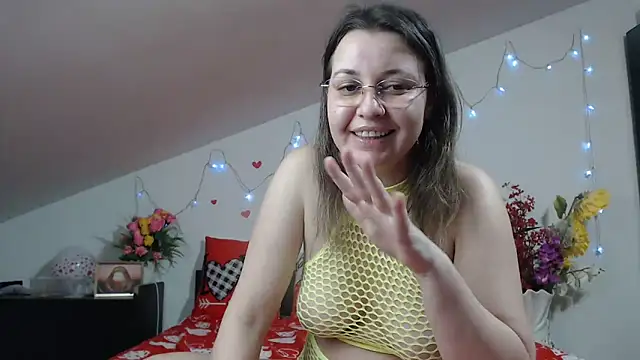 SweetMaddy888 webcam