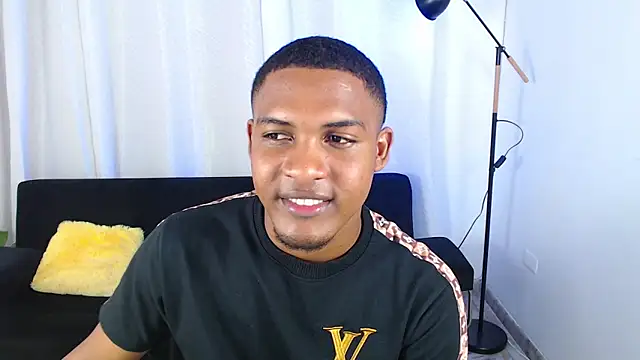 maxcum18_ - MaxCum18_'s free webcam