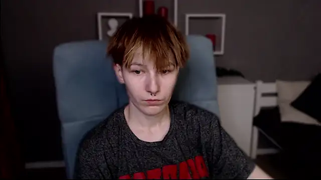 guitarandangell - Guitarandangell's free webcam