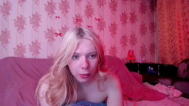 Cutie_Bambi webcam