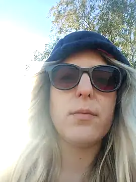 dolcehelena993 webcam