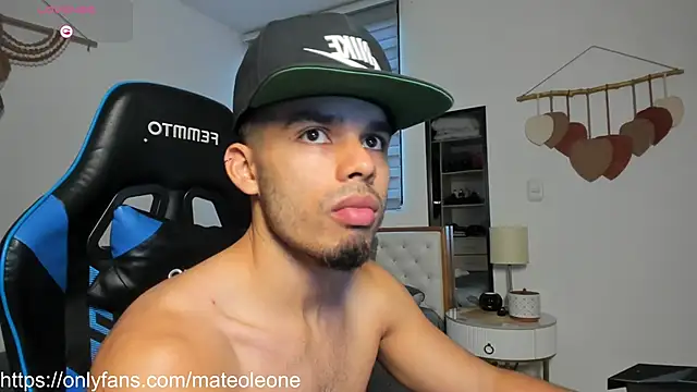 mateoleonee webcam