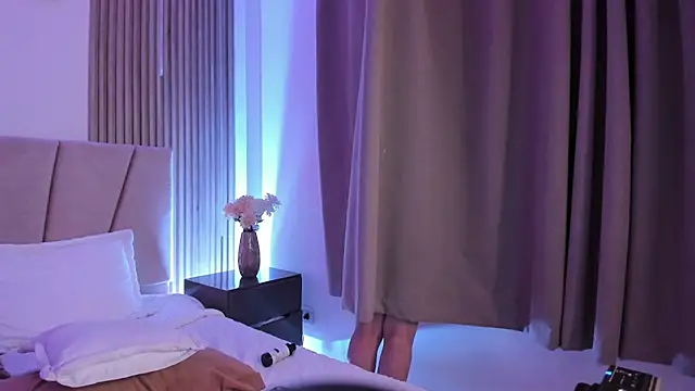 Victoria_Beaumont webcam