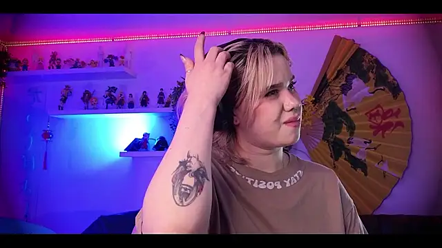 albaismynameX webcam