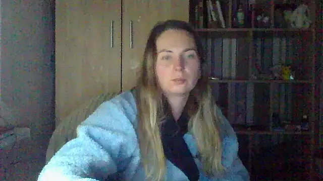 VikiLove765 webcam