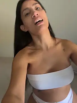 Putitatease's Stripchat show and profile