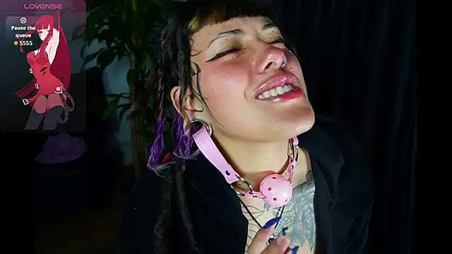 _sharlotte777 webcam