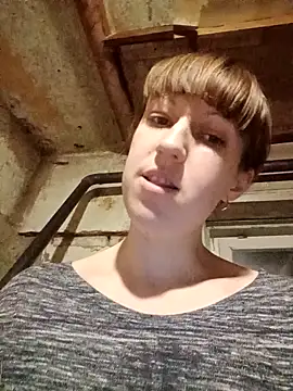 Webcam Model (Calibers2932) is live