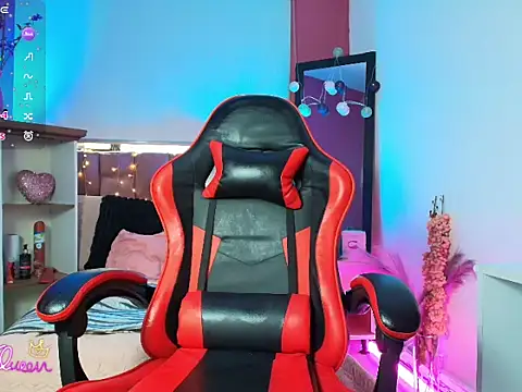 mia_thompsonn_ webcam