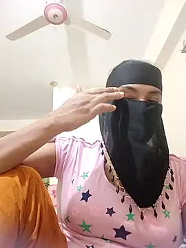 0-Naked_Queen-0 webcam