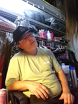 Hotredheadandtoungelasher webcam