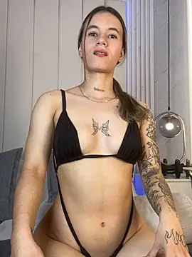 Webcam Model (JuliaColemann)  is live.Free join now!