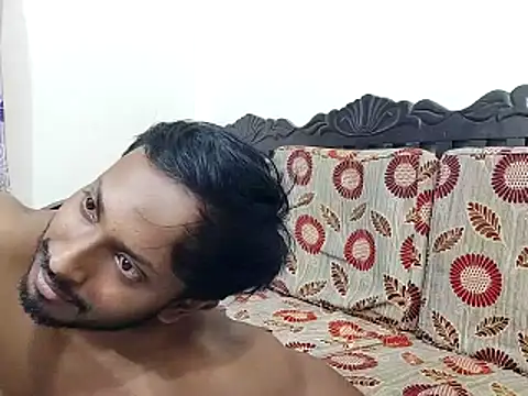Hunky_Ariyaan webcam