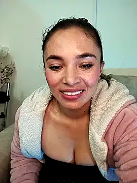 Kiaraa88 webcam