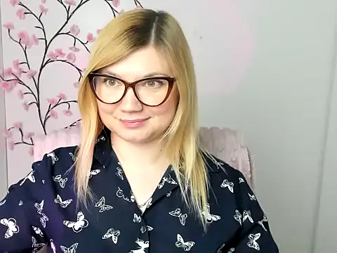 lola_moree - Lola_moree's free webcam - UK Sex Cams