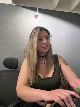 Isabella_Varella webcam