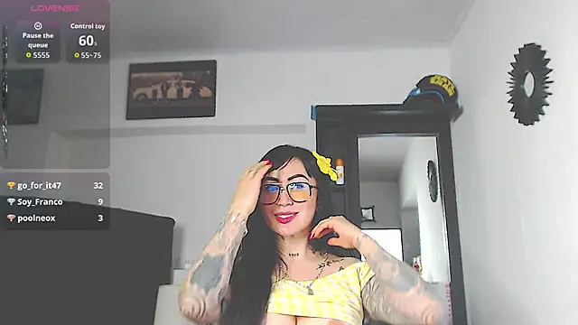 Vicky_hotmilf webcam