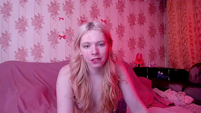 Cutie_Bambi webcam