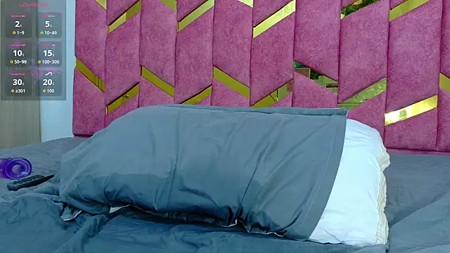 hornyhousekeeper_ webcam