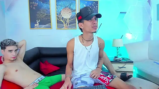 Alex_jeins_at webcam