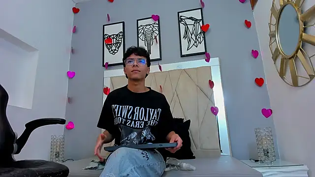 adams_bobby - Adams_bobby's free webcam