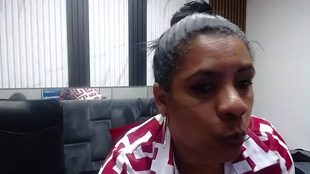 zeyllyjhonson - Zeyllyjhonson's free webcam