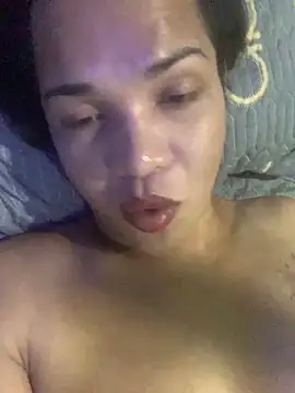 Precious_foryou webcam