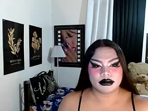 TSbrianaHugeCock webcam