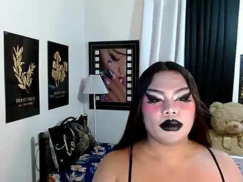 TSbrianaHugeCock webcam