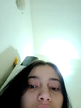 Virgin_Pussy_Love webcam