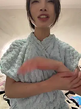 美女Yiyi-707在线直播