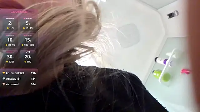 karinrobertson - KarinRobertson's free webcam - UK Sex Cams