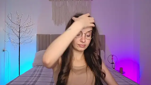 real_cutie1 - Real_cutie1's free webcam - UK Sex Cams