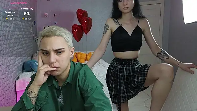 LuxuryLoverss webcam