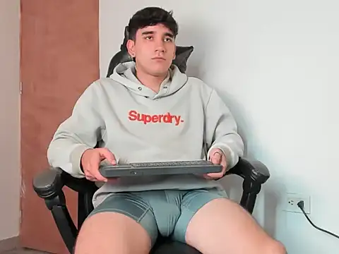 leo030809 - Leo030809's free webcam - UK Sex Cams