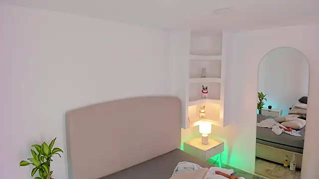 aleksandramiller_ webcam