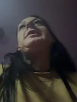 Milfshortcakes webcam